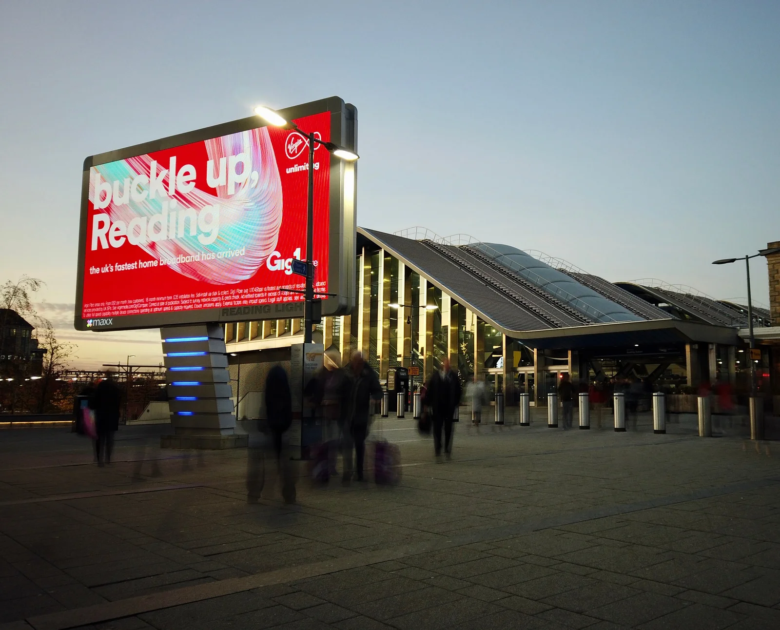 The Strength of DOOH Advertising: Enhancing Customer Journey Across Different Touchpoints